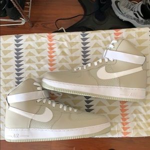 Nike Air Force 1 Hi-Top Leather